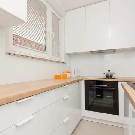 Апартаменты Two-bedroom 650 M Brzezno By Renters