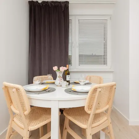 Апартаменты Two-bedroom 650 M Brzezno By Renters *