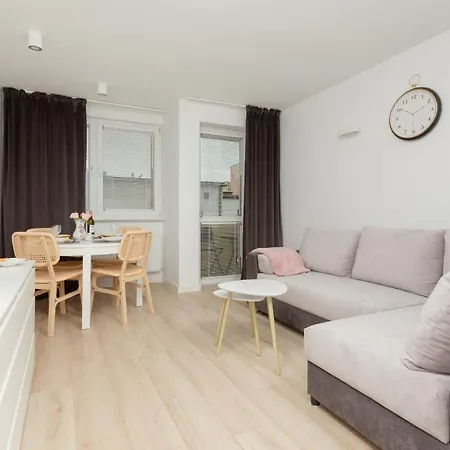 Апартаменты Two-bedroom 650 M Brzezno By Renters