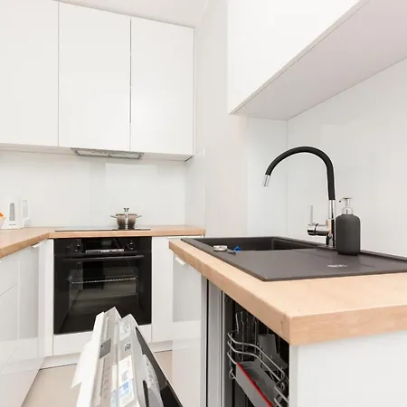 Two-bedroom 650 M Brzezno By Renters Apartment Danzig