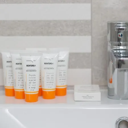 Two-bedroom 650 M Brzezno By Renters Апартаменты *