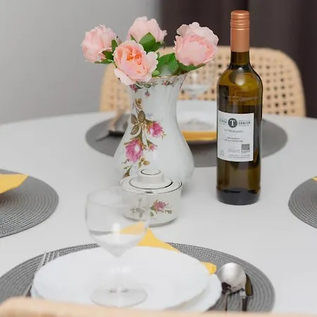 Two-bedroom 650 M Brzezno By Renters Apartmán Gdaňsk