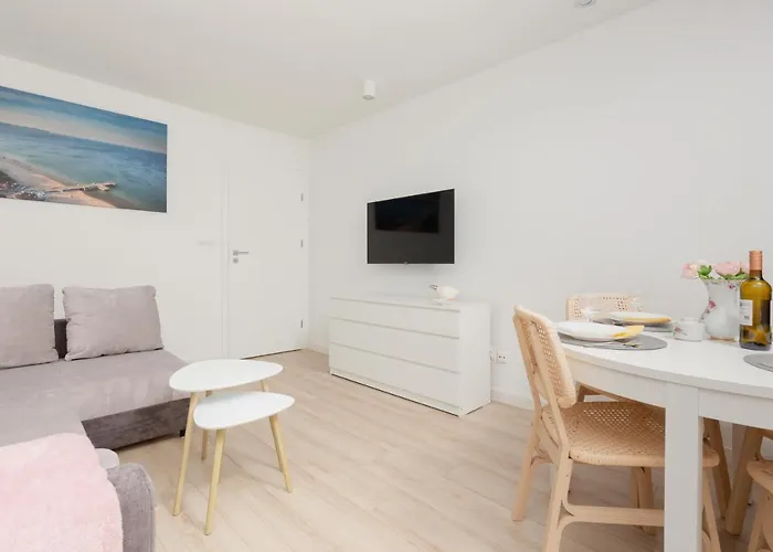 Two-bedroom 650 M Brzezno By Renters Apartment Danzig