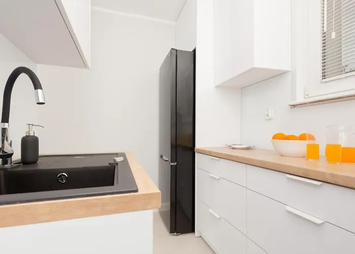 公寓 Two-bedroom 650 M Brzezno By Renters