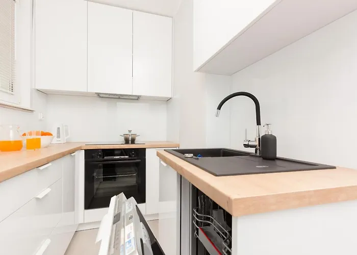 Two-bedroom 650 M Brzezno By Renters 公寓 格但斯克